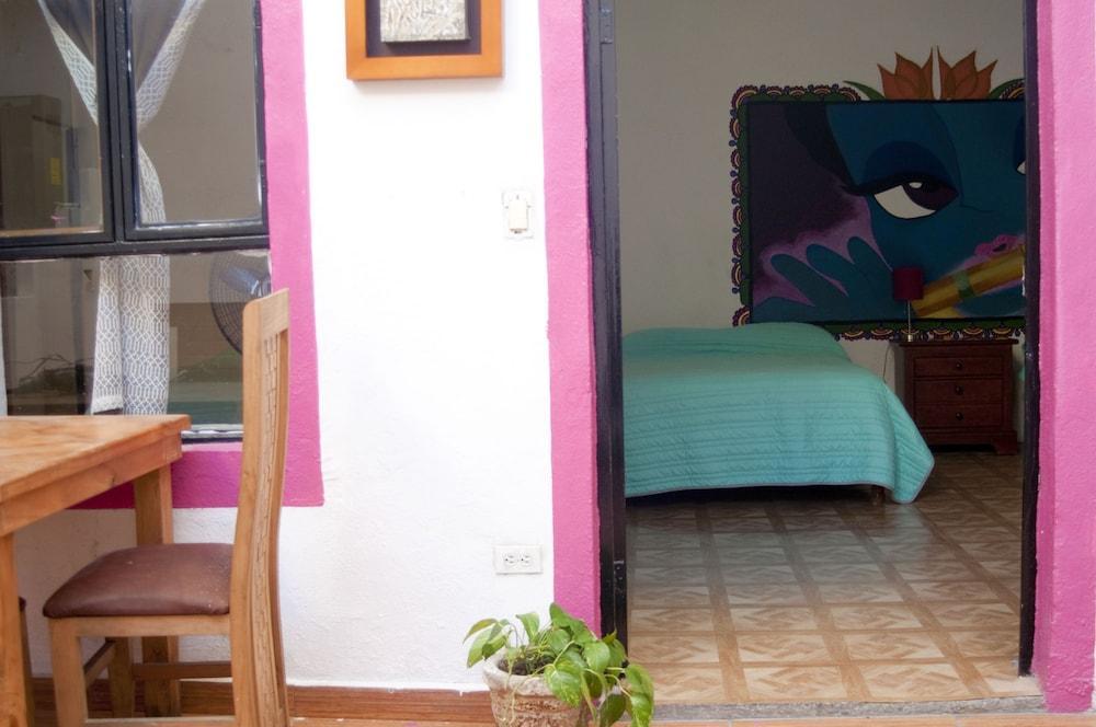 Taiyari Hostal Monterrey Bagian luar foto