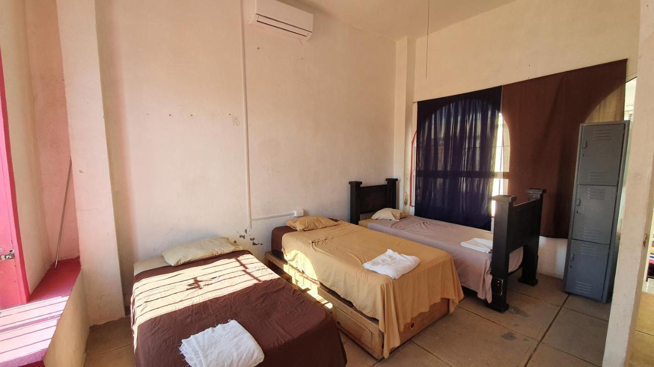 Taiyari Hostal Monterrey Bagian luar foto